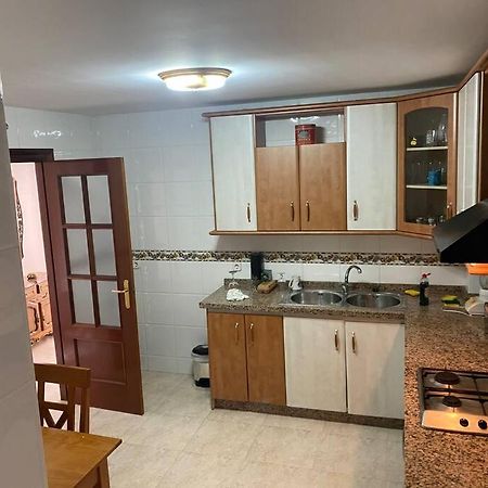 Adra Apartment 2Nd Line To Sea Екстериор снимка